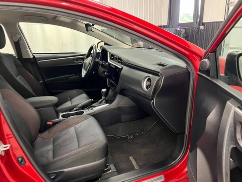 Used 2017 Toyota Corolla LE w/ Body Protection Package FWD image 11