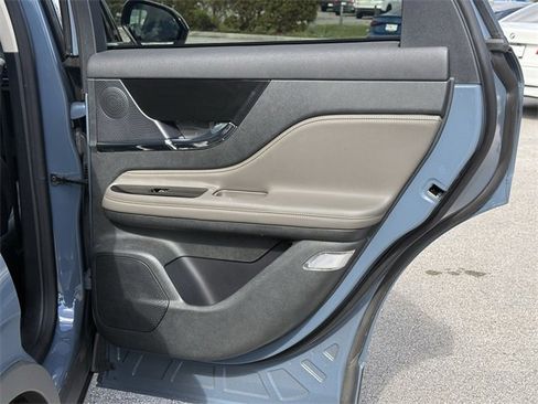 Used 2023 Lincoln Corsair FWD image 35