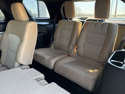 Used 2017 Ford Explorer 4WD image 13