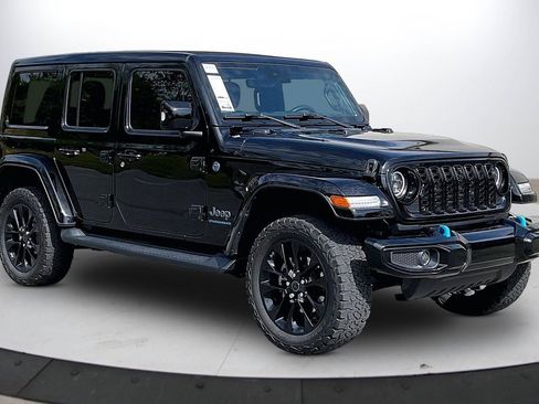 Used 2024 Jeep Wrangler High Altitude image 2