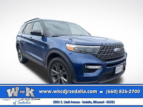 Used 2022 Ford Explorer XLT w/ Equipment Group 202A AWD/4WD image 1
