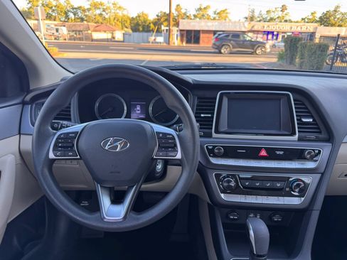 Used 2019 Hyundai Sonata SE FWD image 20