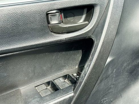 Used 2014 Toyota Corolla L FWD image 16