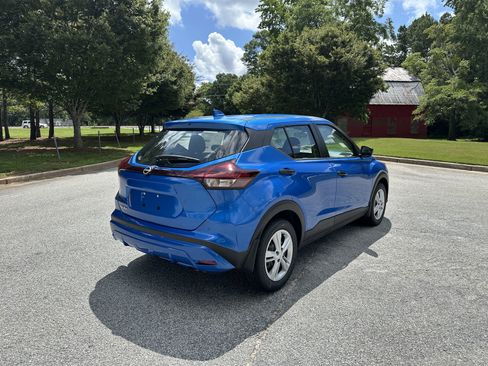 New 2025 Nissan Kicks Play S image 5