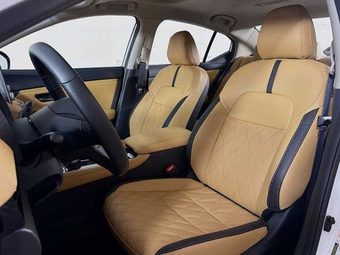 Certified 2025 Nissan Sentra SV w/ SV Premium Package FWD image 17