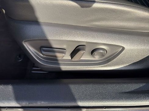 Used 2023 Toyota Camry SE image 25