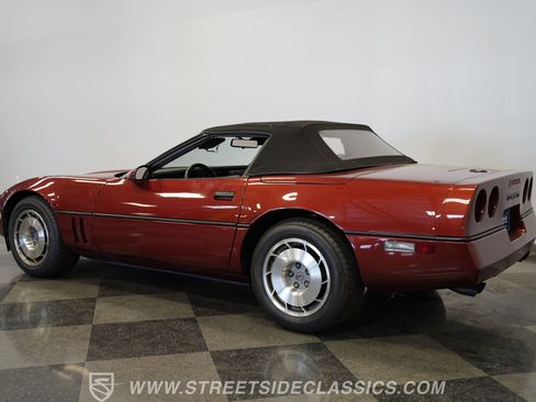 Used 1987 Chevrolet Corvette Convertible RWD image 25
