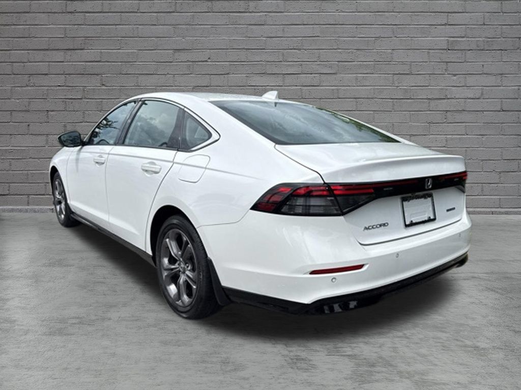 Used 2023 Honda Accord EX-L image 5