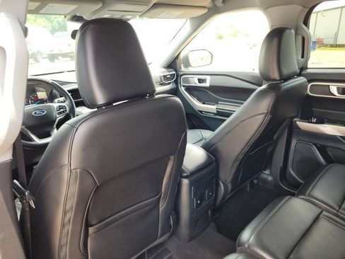 Certified 2023 Ford Explorer XLT w/ Equipment Group 202A RWD image 26
