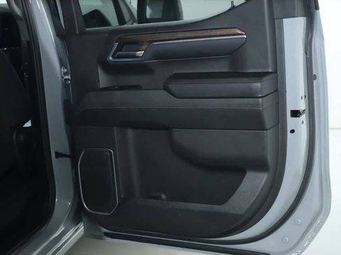 Used 2024 Chevrolet Silverado 1500 RST image 30