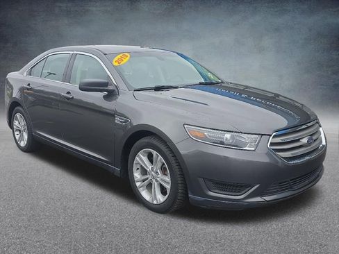 Used 2019 Ford Taurus SE FWD image 9