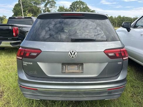 Used 2018 Volkswagen Tiguan SEL FWD image 4