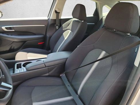 Used 2025 Hyundai Sonata SEL FWD image 14