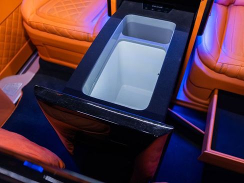 Used 2023 Mercedes-Benz Metris Passenger image 36