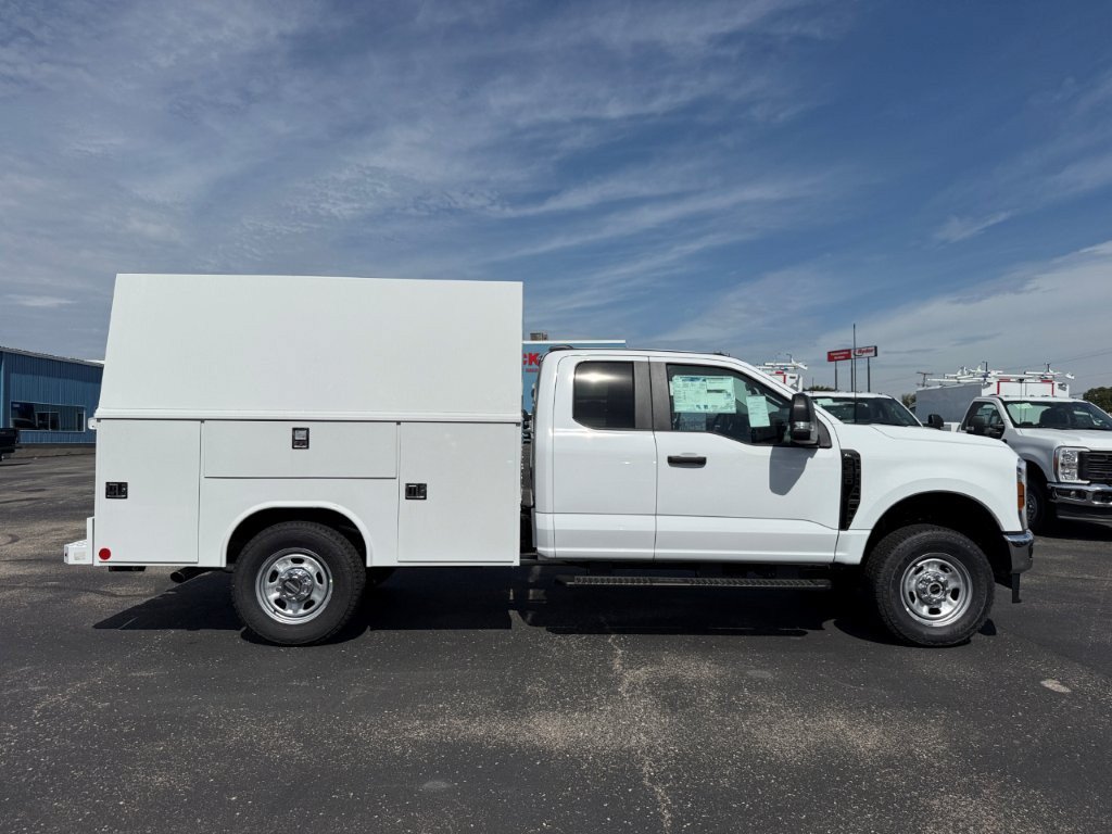 New 2027 Ford F350 XL w/ XL Chrome Package AWD/4WD image 14