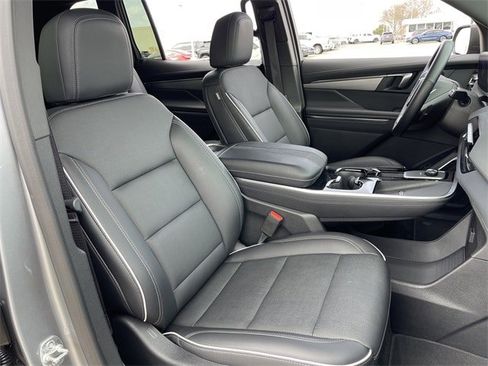 Used 2025 Buick Enclave Preferred image 26