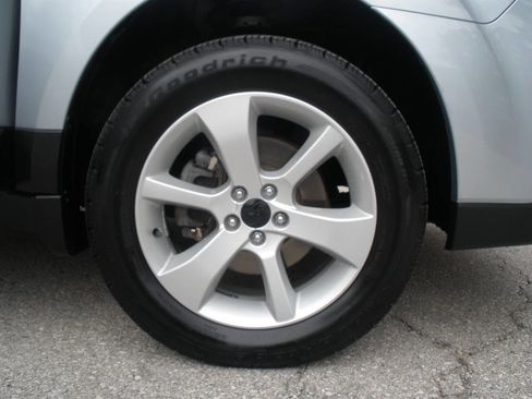 Used 2013 Subaru Outback 2.5i Premium AWD/4WD image 39