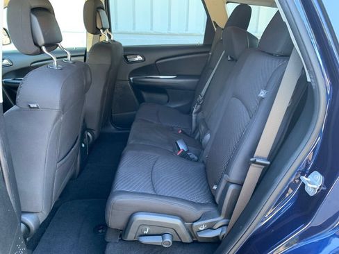 Used 2017 Dodge Journey SE w/ Flexible Seating Group FWD image 19