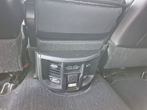Used 2022 RAM 2500 Laramie AWD/4WD image 10