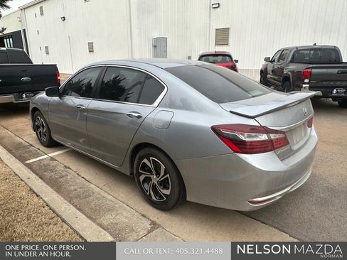 Used 2016 Honda Accord LX image 4