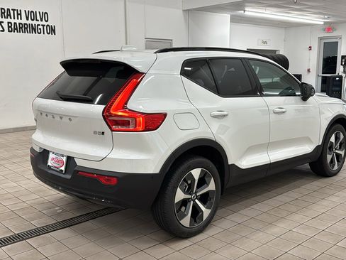 New 2026 Volvo XC40 B5 Plus w/ Climate Package image 5