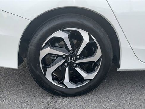 Used 2017 Honda Accord EX-L image 9