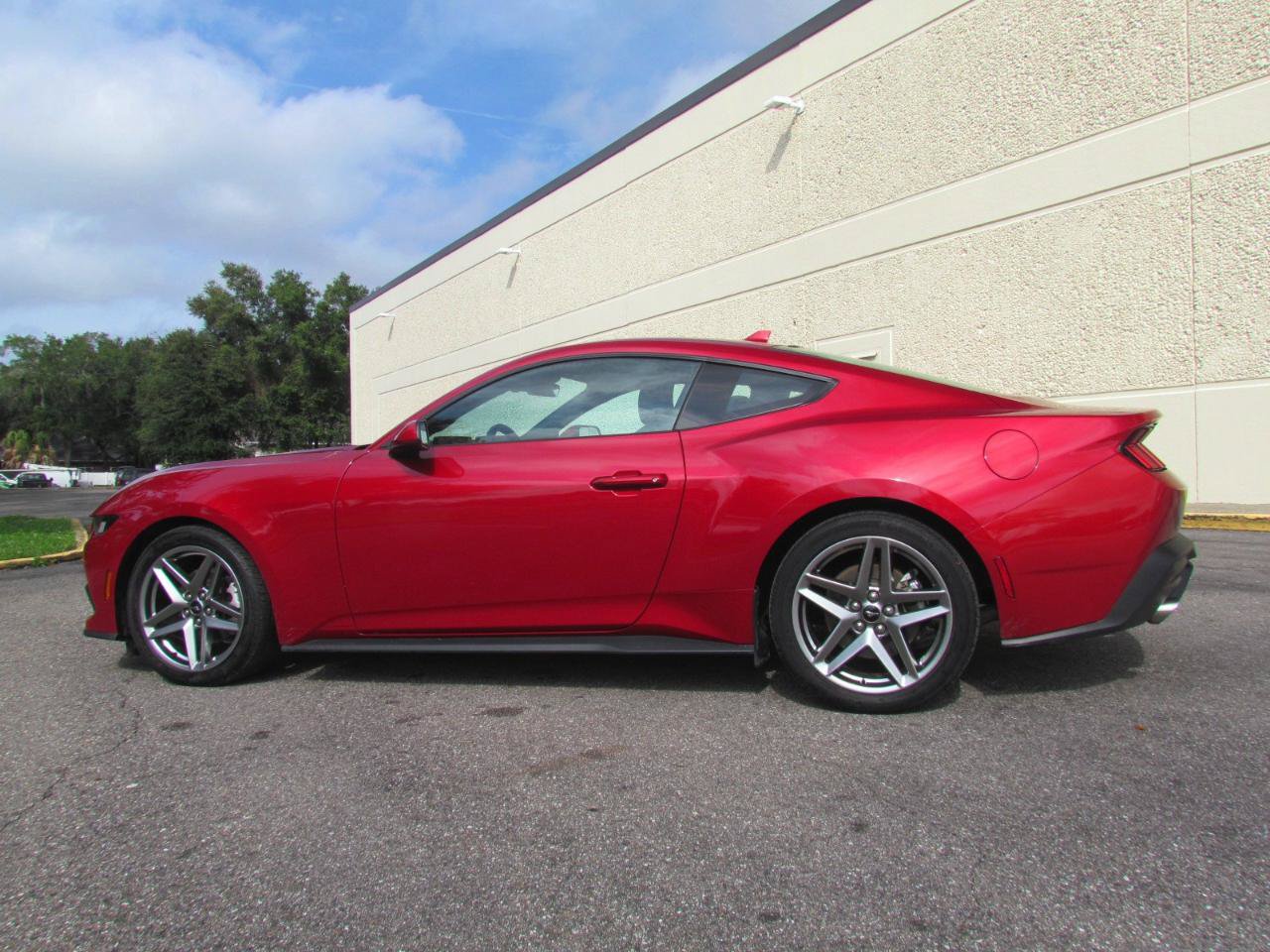 Used 2024 Ford Mustang EcoBoost RWD image 6