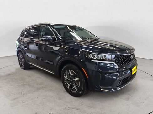 Used 2021 Kia Sorento S FWD image 3