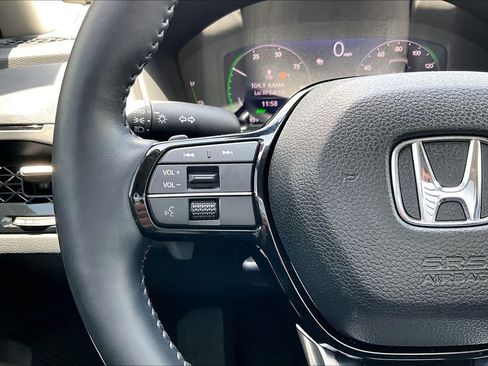Used 2025 Honda Accord Touring image 24