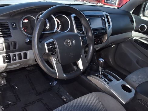 Used 2014 Toyota Tacoma PreRunner w/ SR5 Package image 31