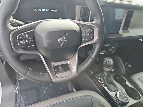 Used 2025 Ford Bronco Outer Banks w/ Sasquatch Package image 18