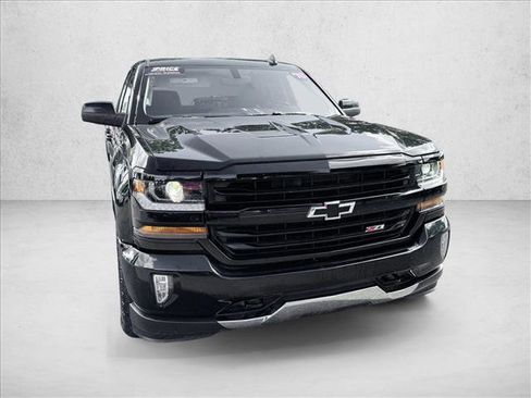Used 2018 Chevrolet Silverado 1500 LT w/ All Star Edition AWD/4WD image 3