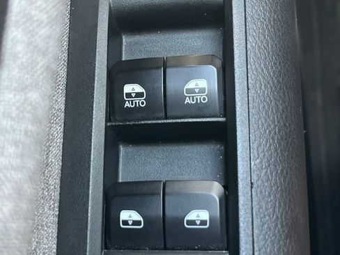 Certified 2024 Jeep Compass Latitude AWD/4WD image 7