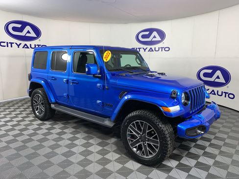 Used 2022 Jeep Wrangler Unlimited Sahara AWD/4WD image 1