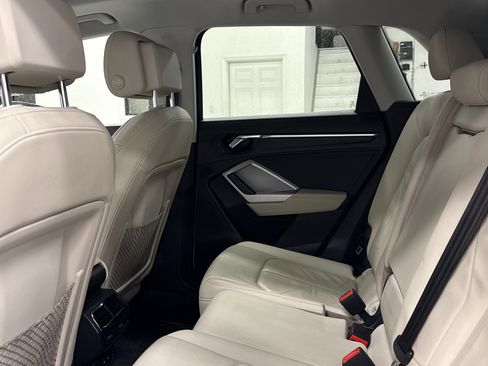 Used 2022 Audi Q3 2.0T Premium w/ Convenience Package image 11