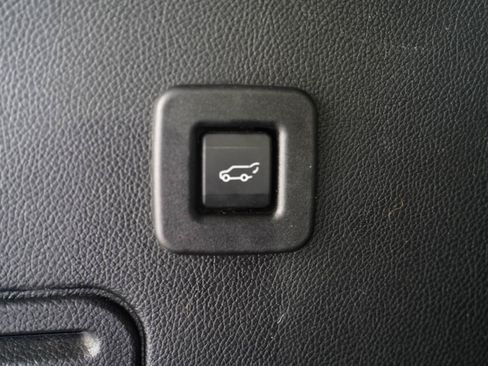 Used 2017 Ford Expedition EL Limited w/ Equipment Group 301A RWD image 36