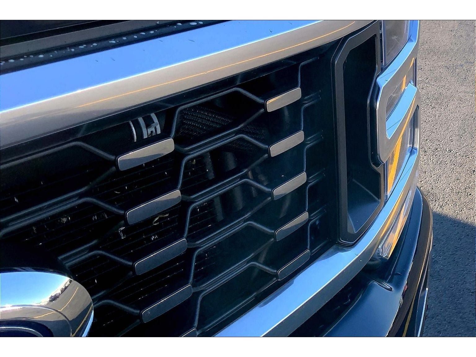 Used 2024 Ford F450 Platinum w/ FX4 Off-Road Package AWD/4WD image 32