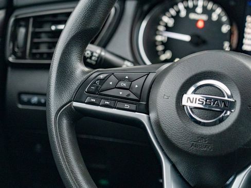 Used 2021 Nissan Rogue Sport S image 21