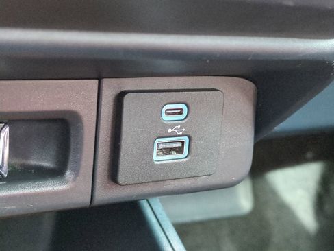 Certified 2022 Ford Maverick Lariat image 22