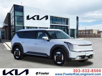 New 2026 Kia EV9 Wind video 1