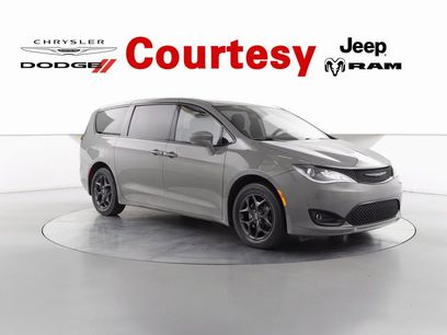 Used 2020 Chrysler Pacifica Touring w/ S Appearance Package
