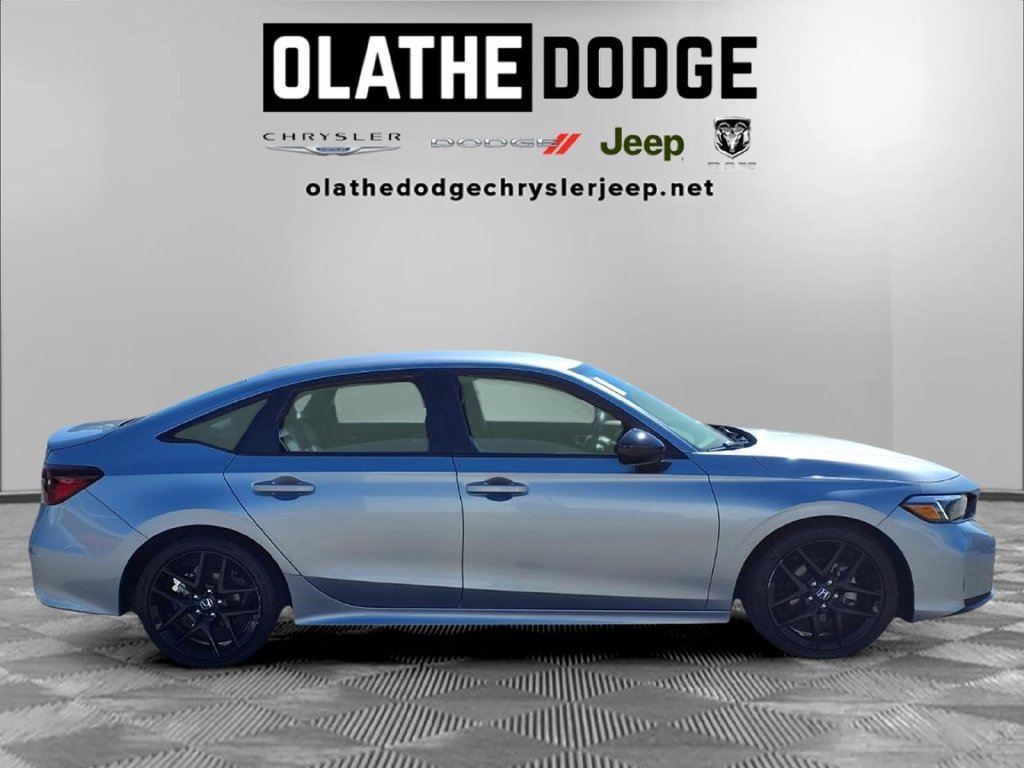 Used 2025 Honda Civic Sport image 28