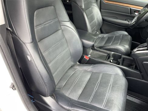 Used 2017 Honda CR-V Touring image 18