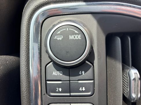 Used 2021 Chevrolet Silverado 1500 LT Trail Boss AWD/4WD image 24