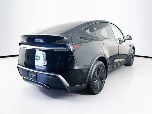 Used 2026 Tesla Model Y Long Range RWD image 9