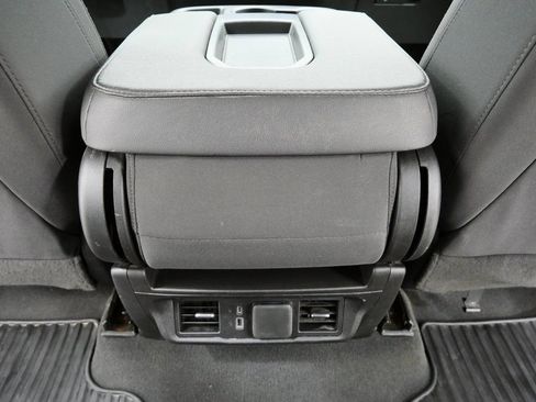 Used 2024 Chevrolet Silverado 2500 LT w/ Convenience Package AWD/4WD image 22