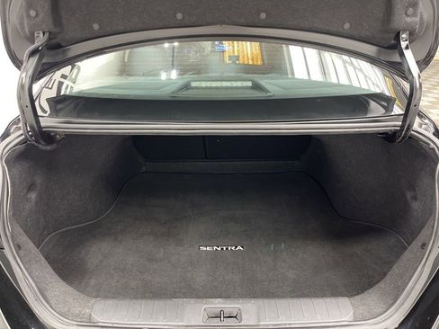 Used 2024 Nissan Sentra SV image 18