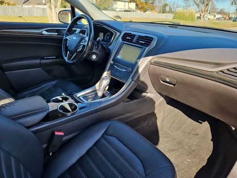 Used 2013 Ford Fusion SE image 14