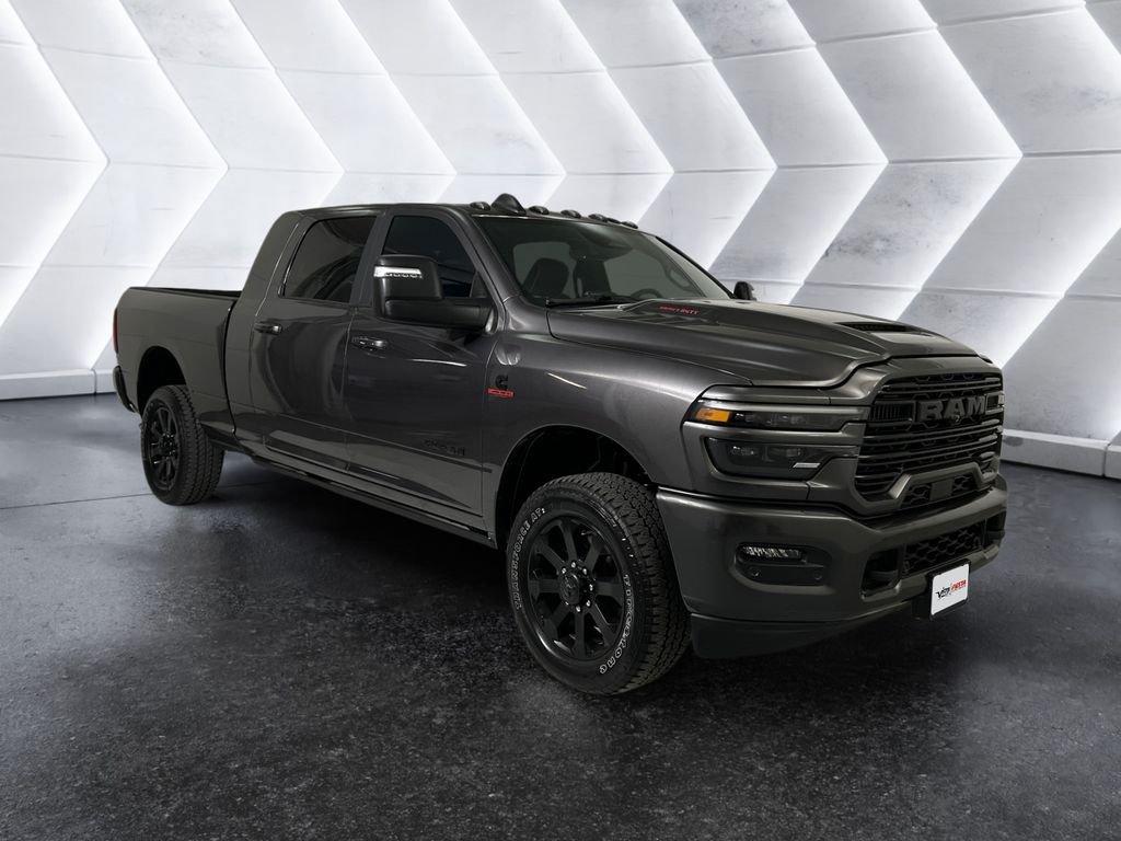 Used 2025 RAM 2500 Laramie AWD/4WD image 1