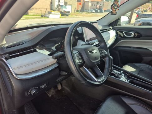 Used 2022 Jeep Compass Limited AWD/4WD image 11